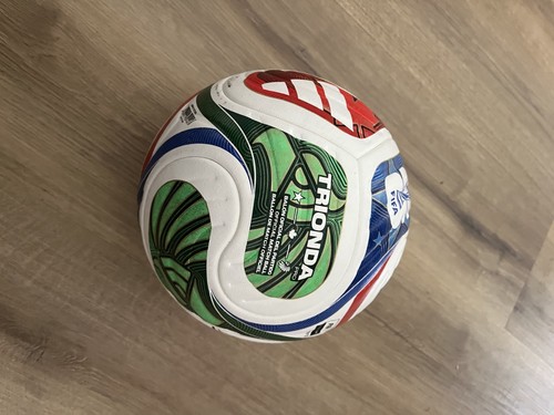 Ball mit unterschrift von - wm-ball,