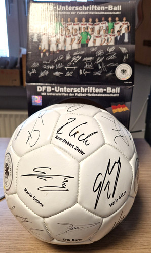 Dfb unterschriften ball - dfb,