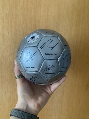 Dfb unterschriftenball - dfb,
