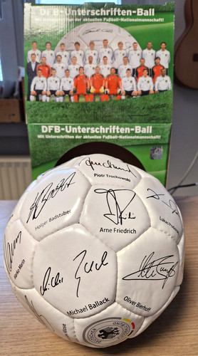 Dfb unterschriften ball - unterschriften,