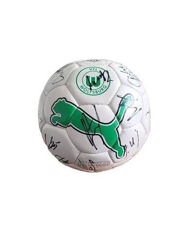 Vfl wolfsburg unterschriften - wolfsburg,
