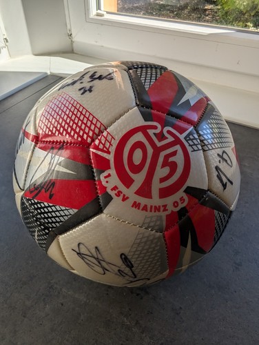 Mainz ball signiert mit - mainz,